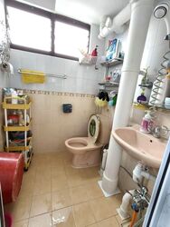 yio-chu-kang-green photo thumbnail #1